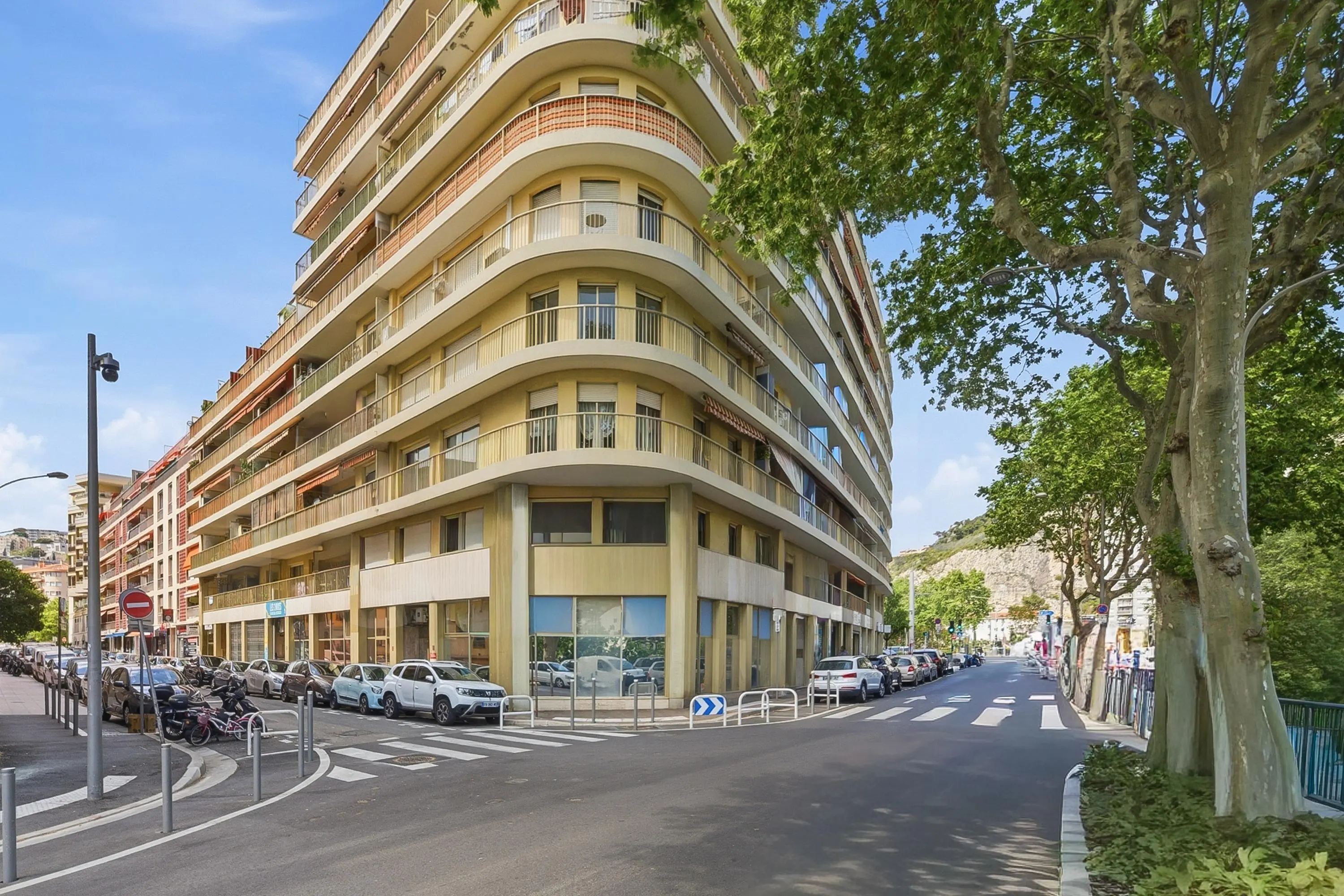 Photo 1 Appartement 1 pièce 30m²