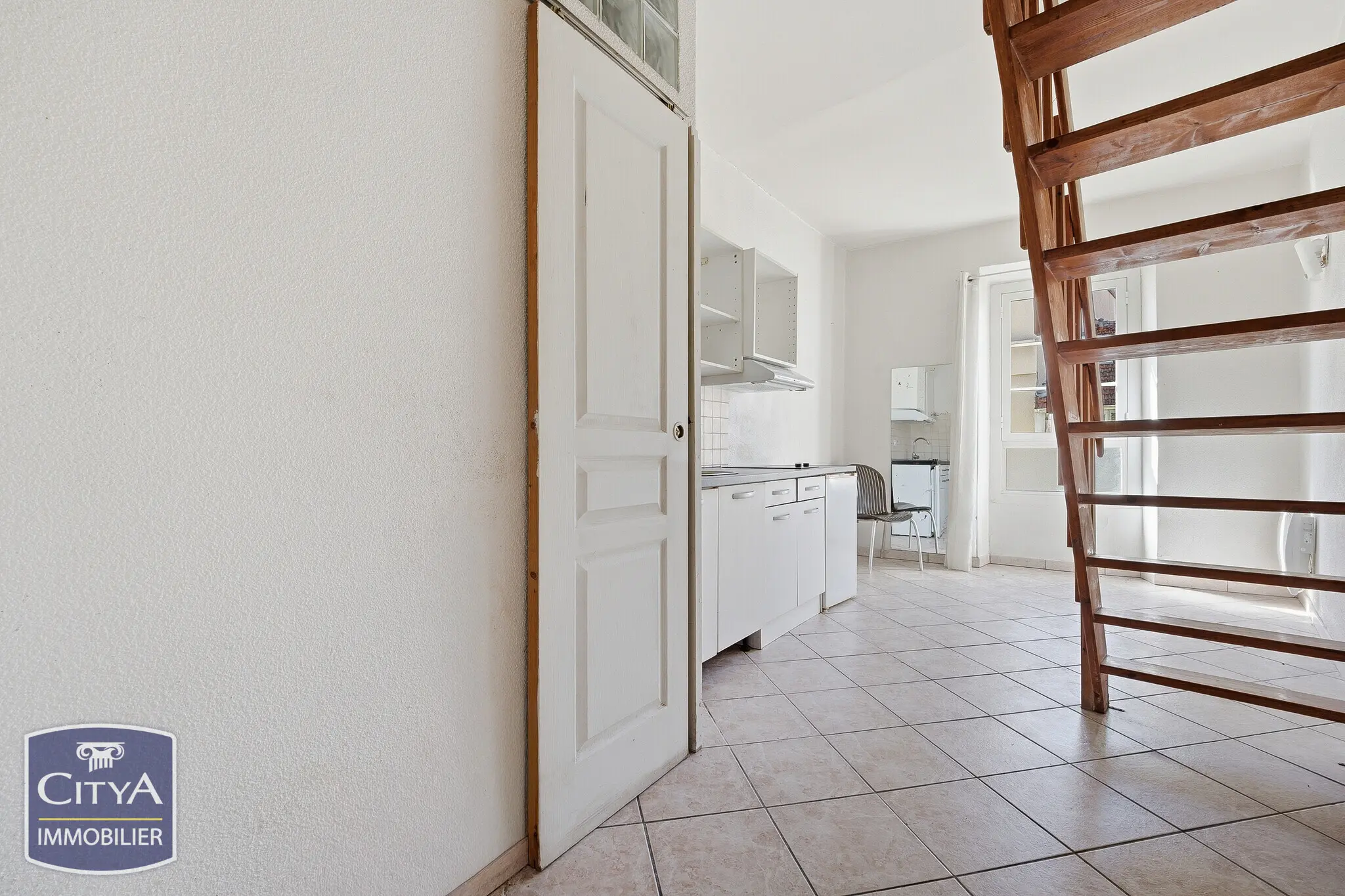 Photo 2 Appartement 1 pièce 34.39m²