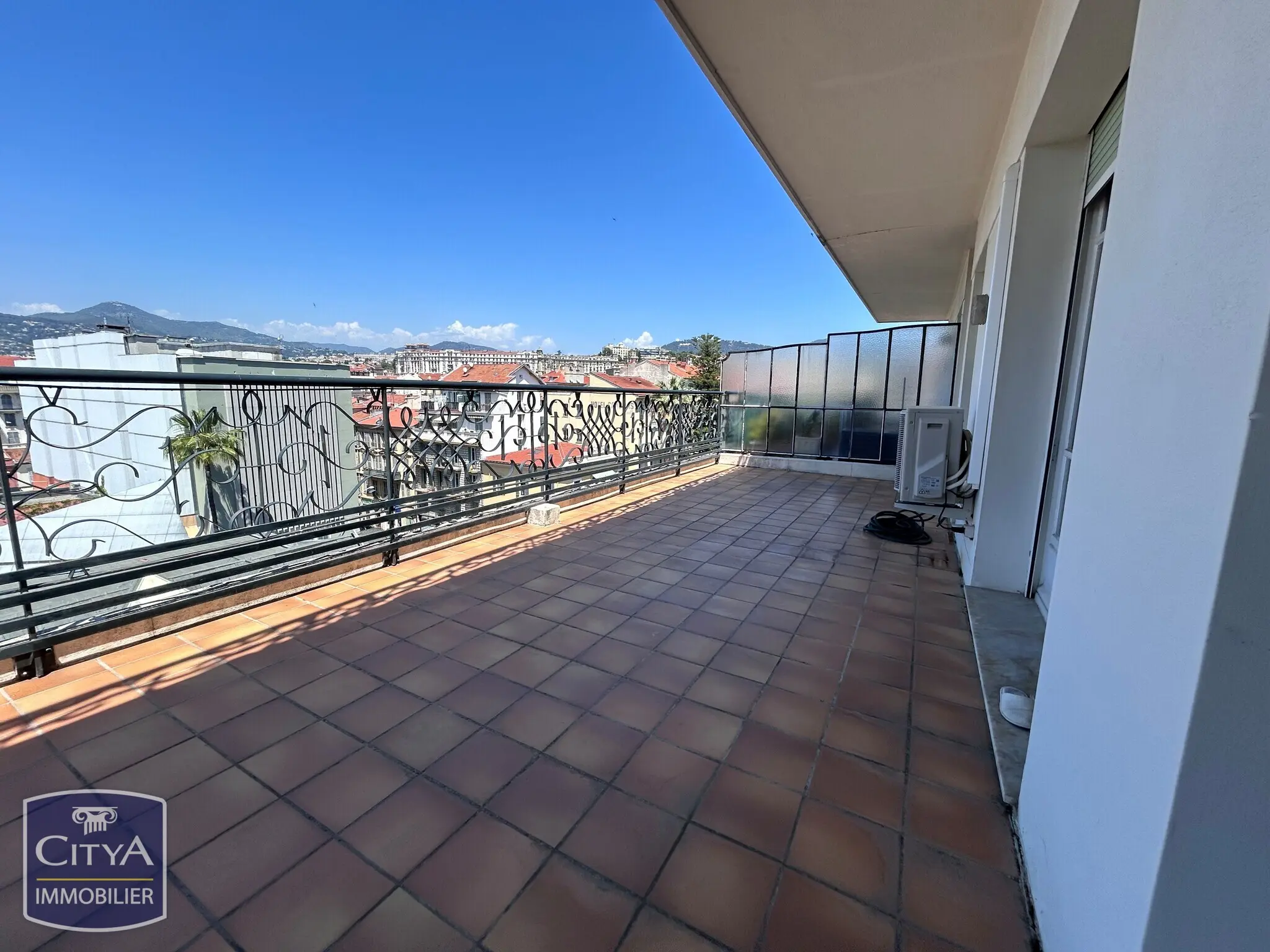 Photo 1 Appartement 1 pièce 45m²