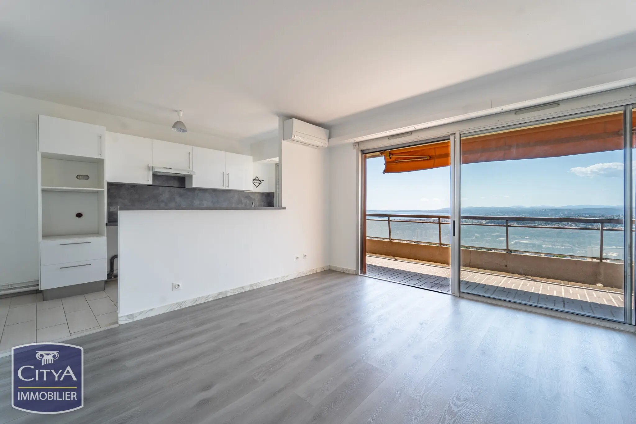 Photo 2 Appartement 2 pièces 52.58m²
