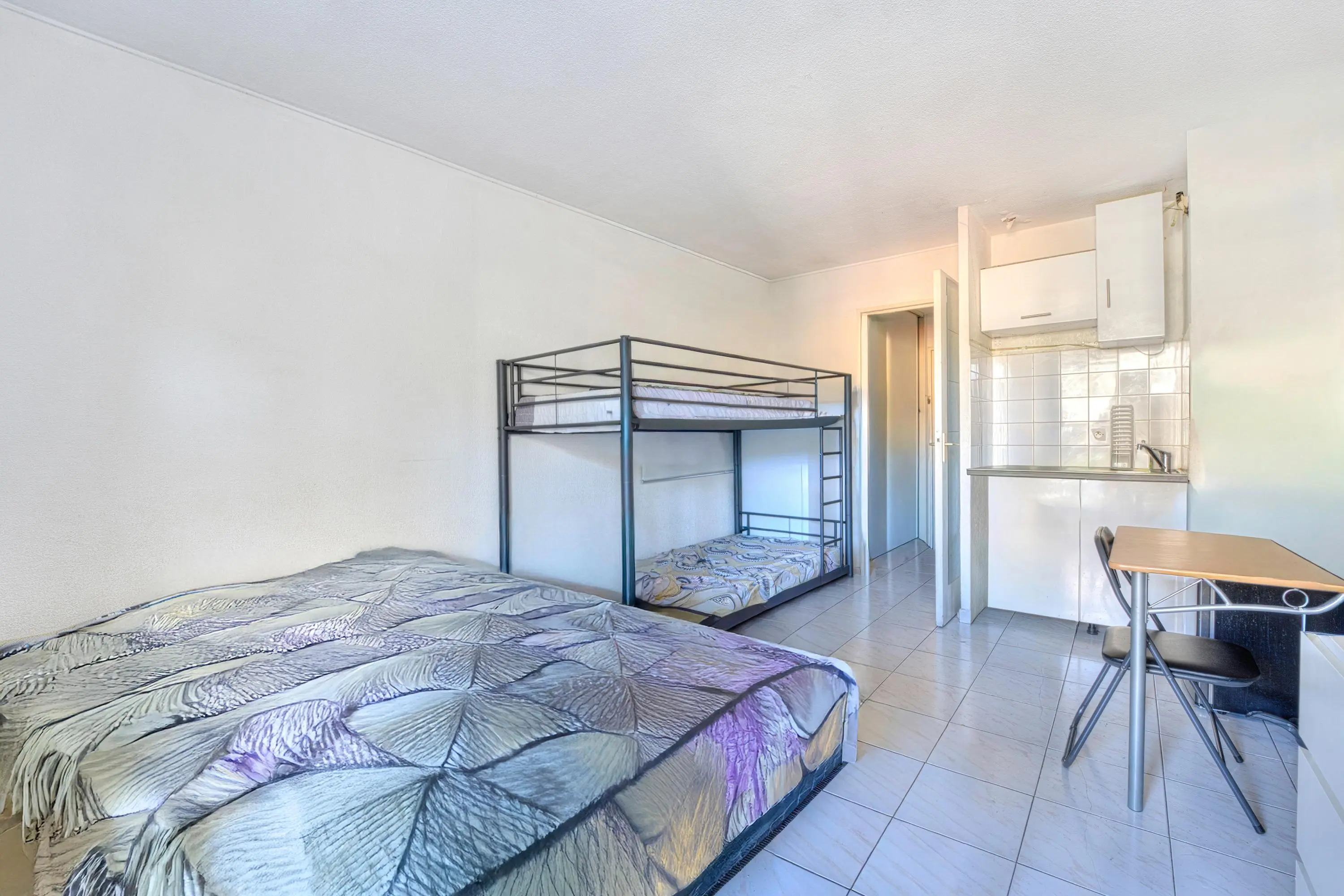 Photo 1 Appartement 1 pièce 22.19m²