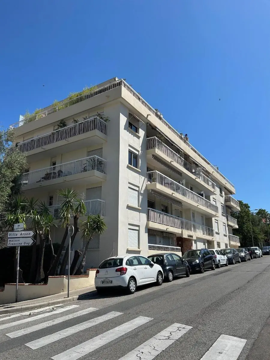 Photo 2 Appartement 1 pièce 31m²