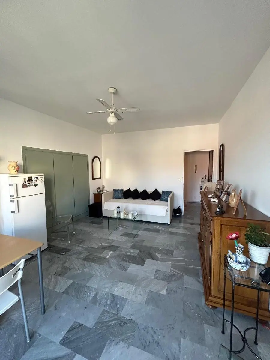 Photo 2 Appartement 1 pièce 30.14m²