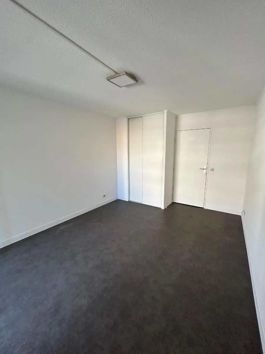 Photo 1 Appartement 1 pièce 21.75m²