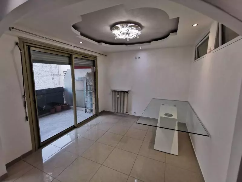 Illustration pour Appartement 3 pièces 50m² Photo Appartement 3 pièces 50m²