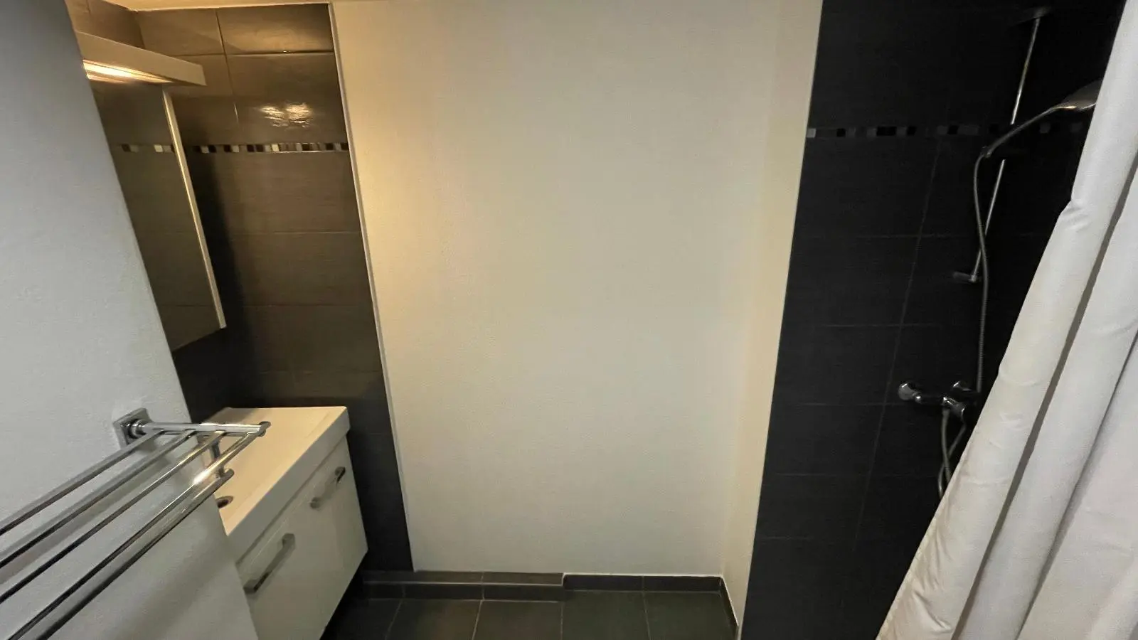 Photo 2 Appartement 1 pièce 22.3m²
