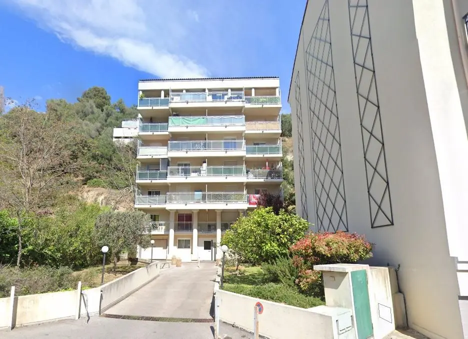 Photo 1 Appartement 1 pièce 30m²