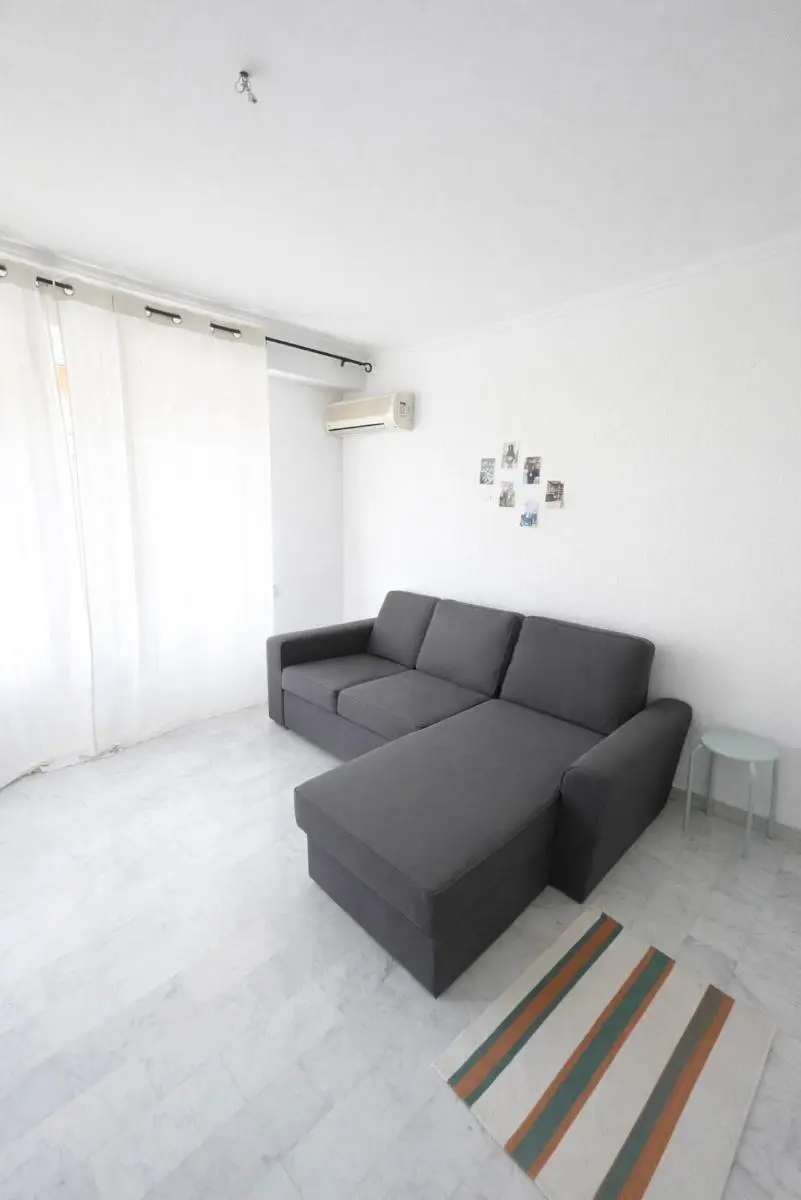 Photo 2 Appartement 1 pièce 27m²