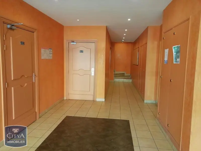 Photo 2 Appartement 1 pièce 28.68m²