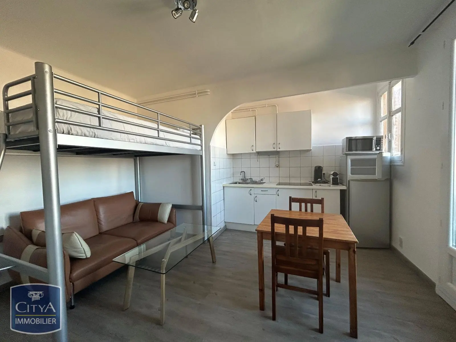 Photo 1 Appartement 1 pièce 19.3m²