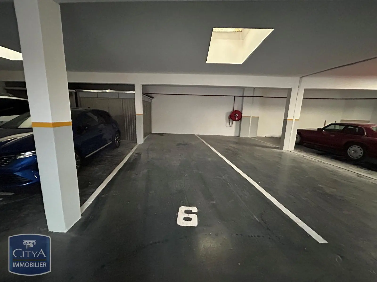 Photo 1 Parking