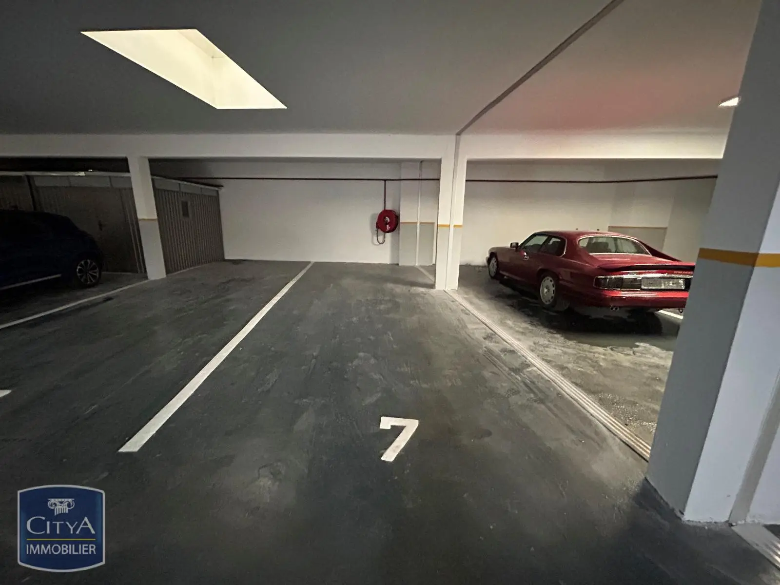 Photo 1 Parking