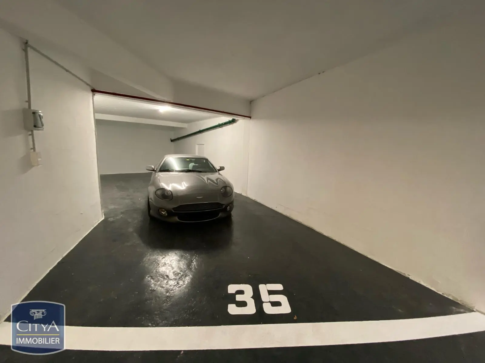 Photo 1 Parking 47.81m²