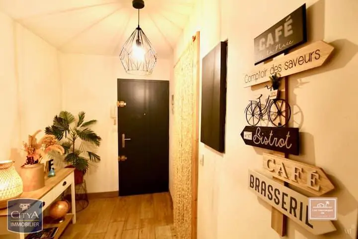 Photo 2 Appartement 1 pièce 22.33m²