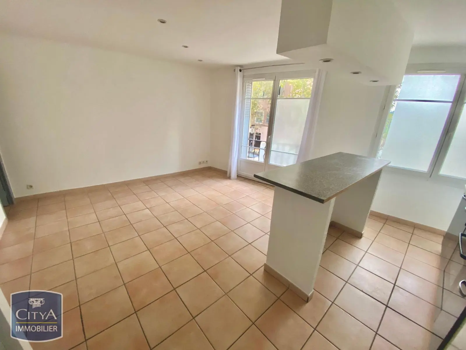 Photo 2 Appartement 1 pièce 26.01m²