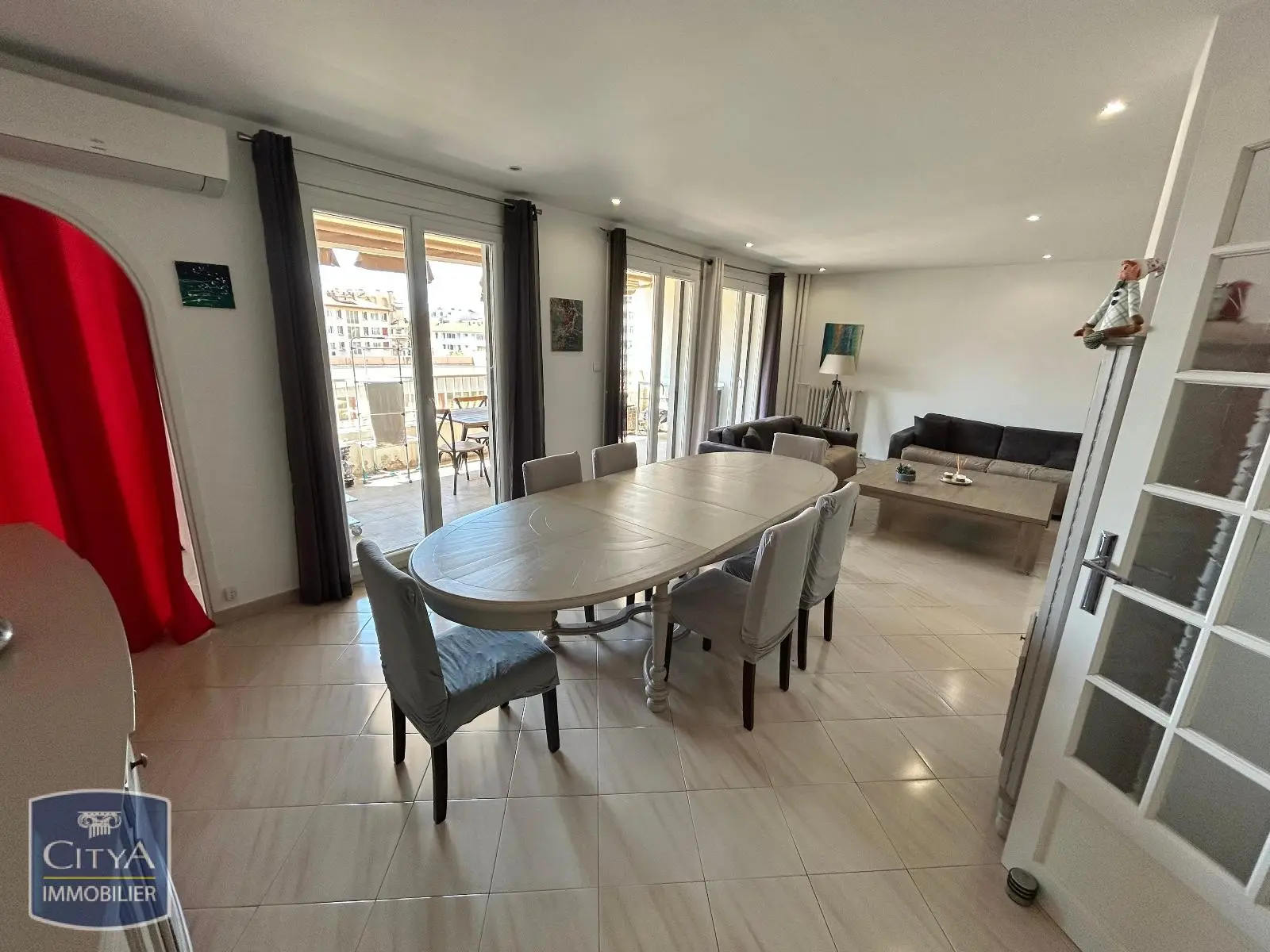 Photo 4 Appartement 4 pièces 131.8m²