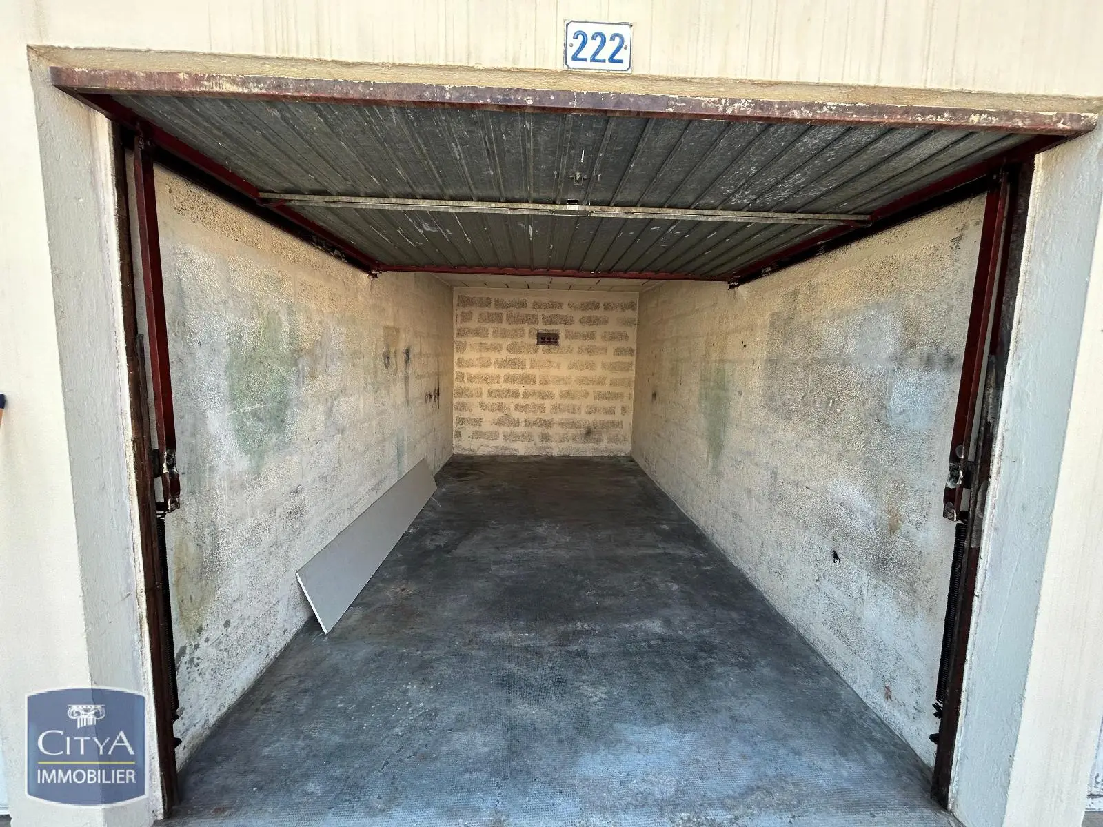 Photo 2 Parking 12.5m²