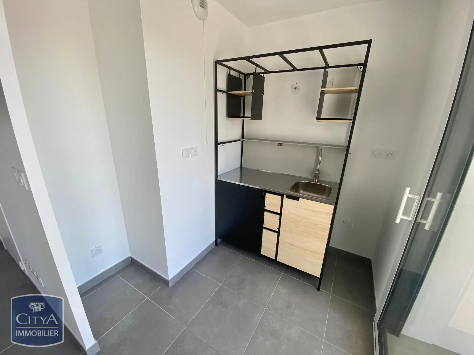 Photo 5 Appartement 1 pièce 27.99m²