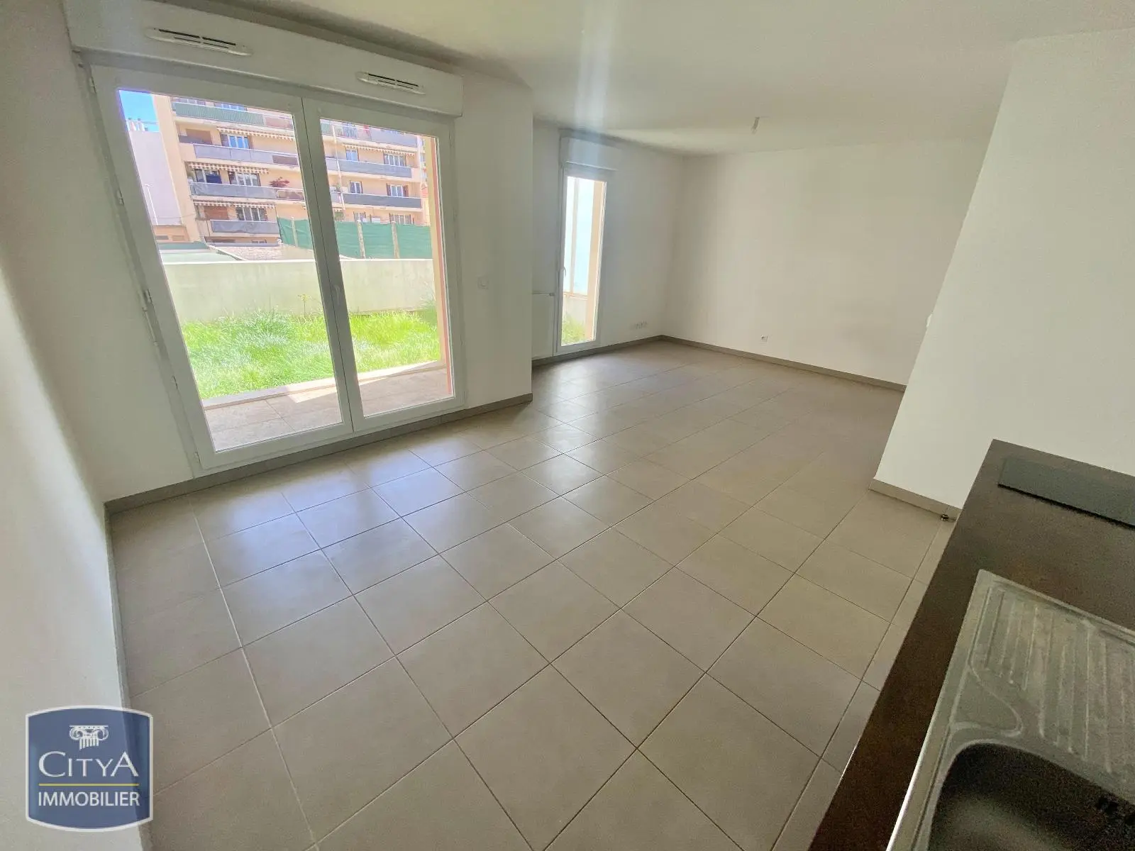 Photo 3 Appartement 1 pièce 32.64m²