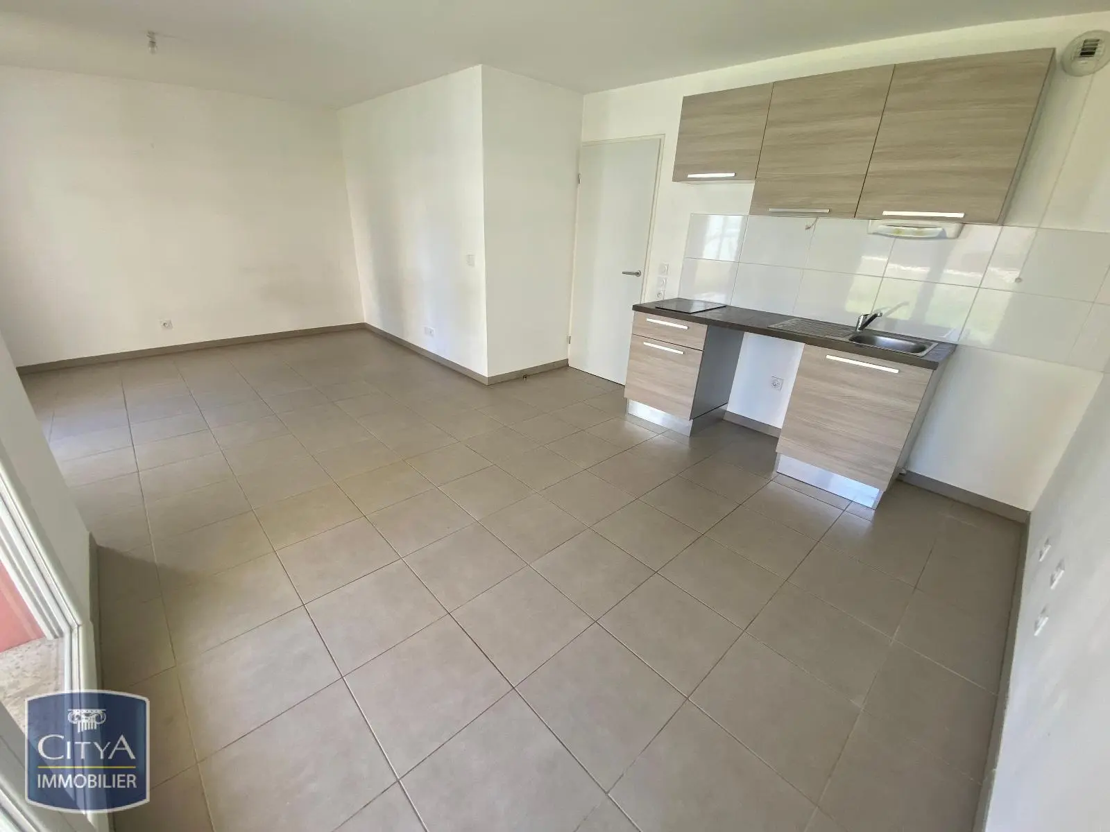 Photo 2 Appartement 1 pièce 32.64m²