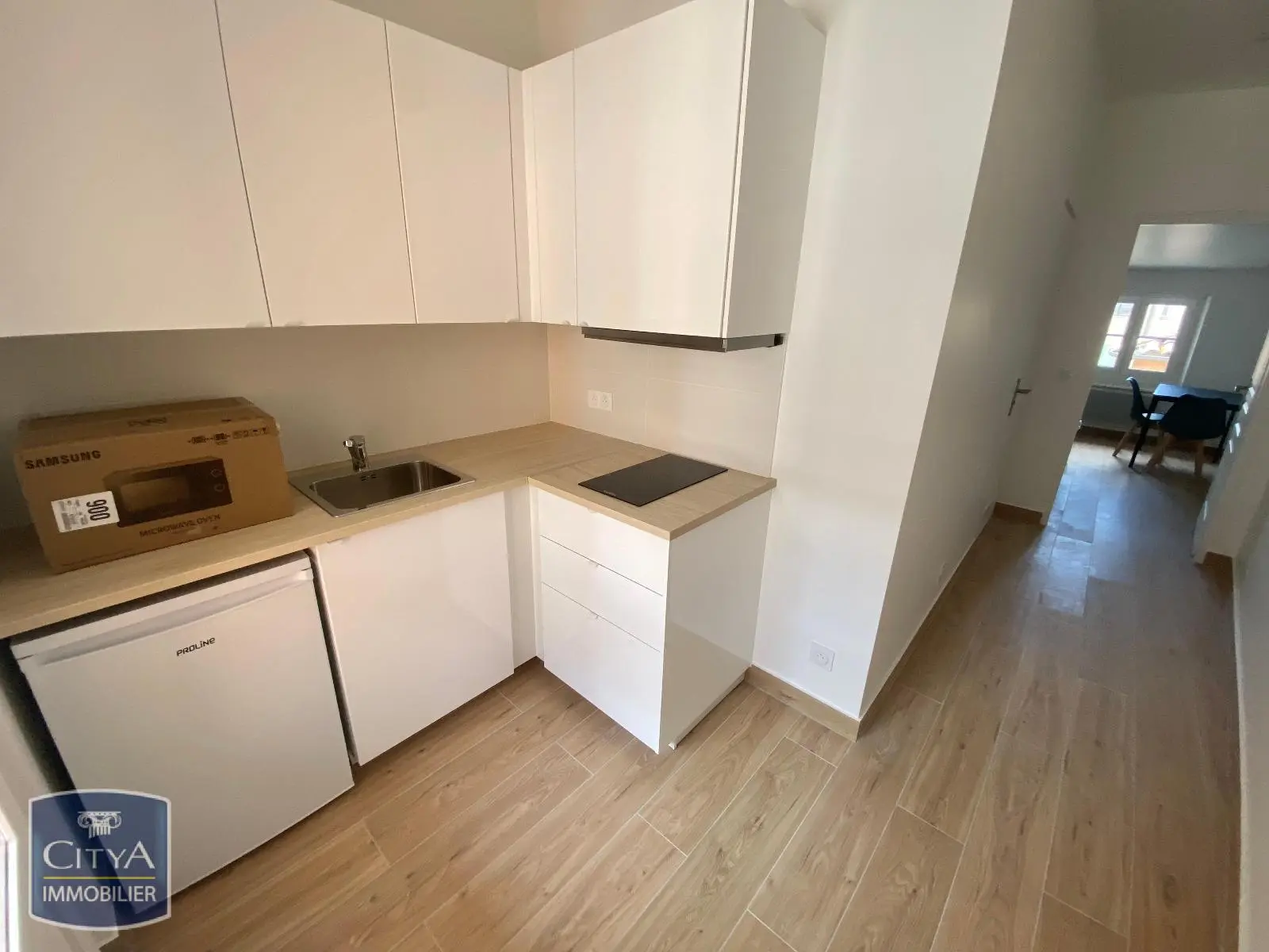 Photo 2 Appartement 1 pièce 21.4m²