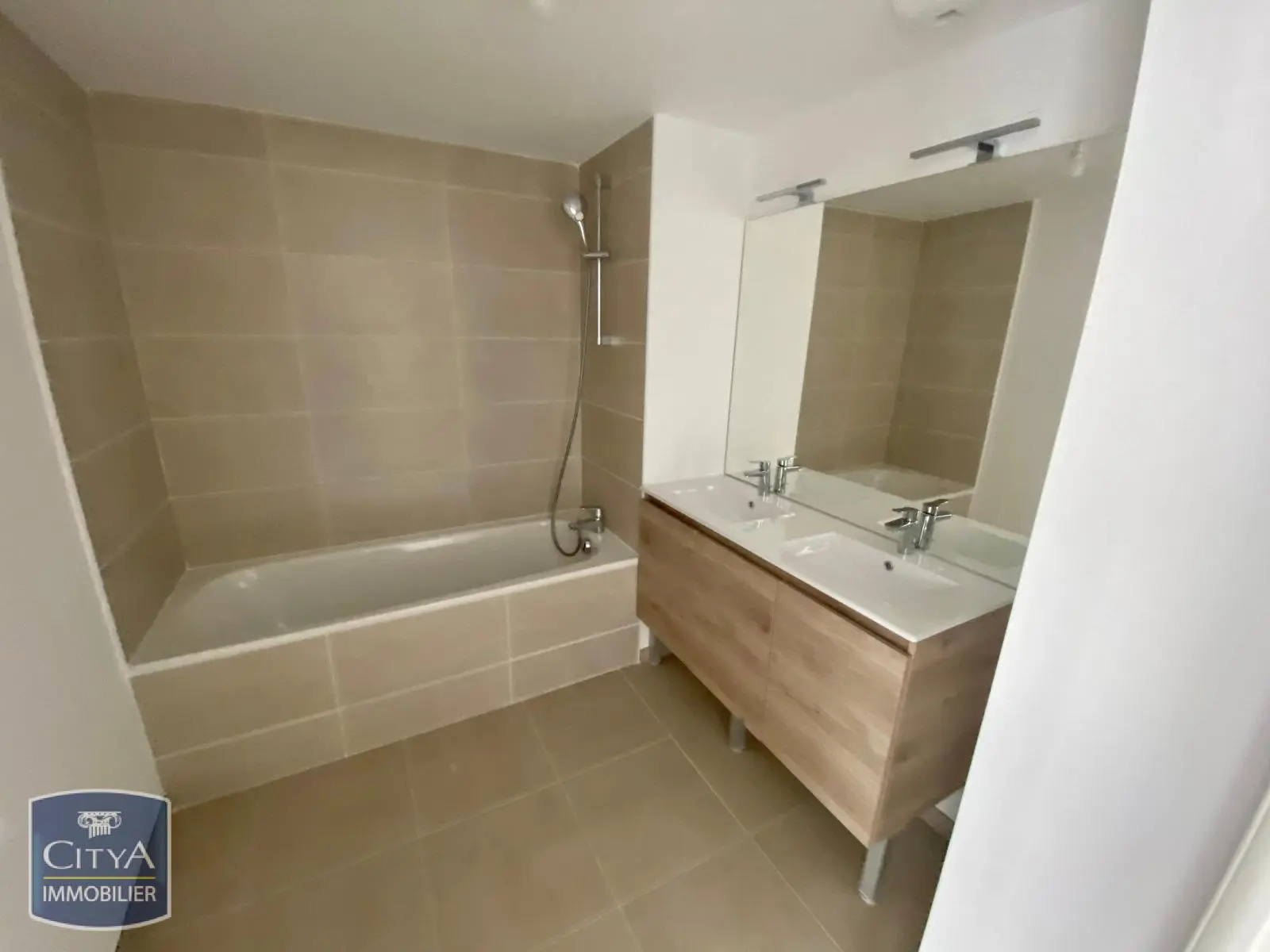 Photo 10 Appartement 3 pièces 56.92m²