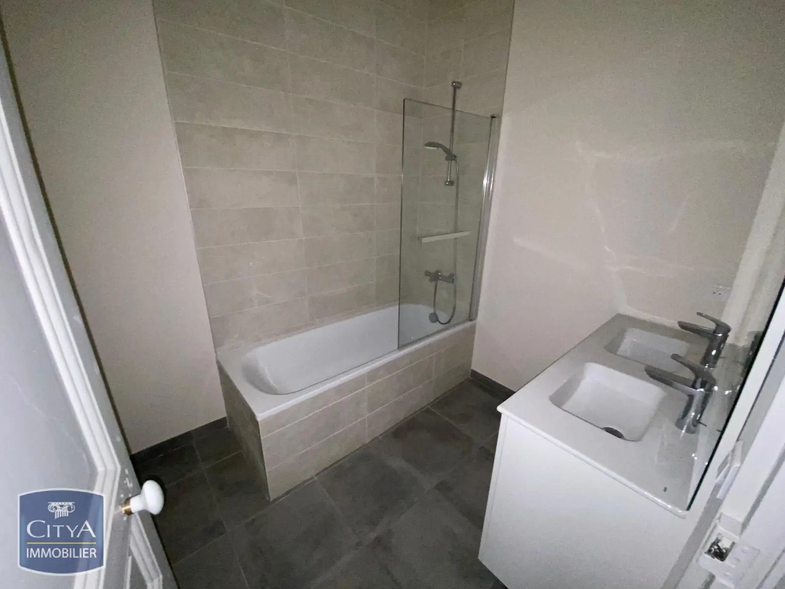 Photo 13 Appartement 4 pièces 82.9m²