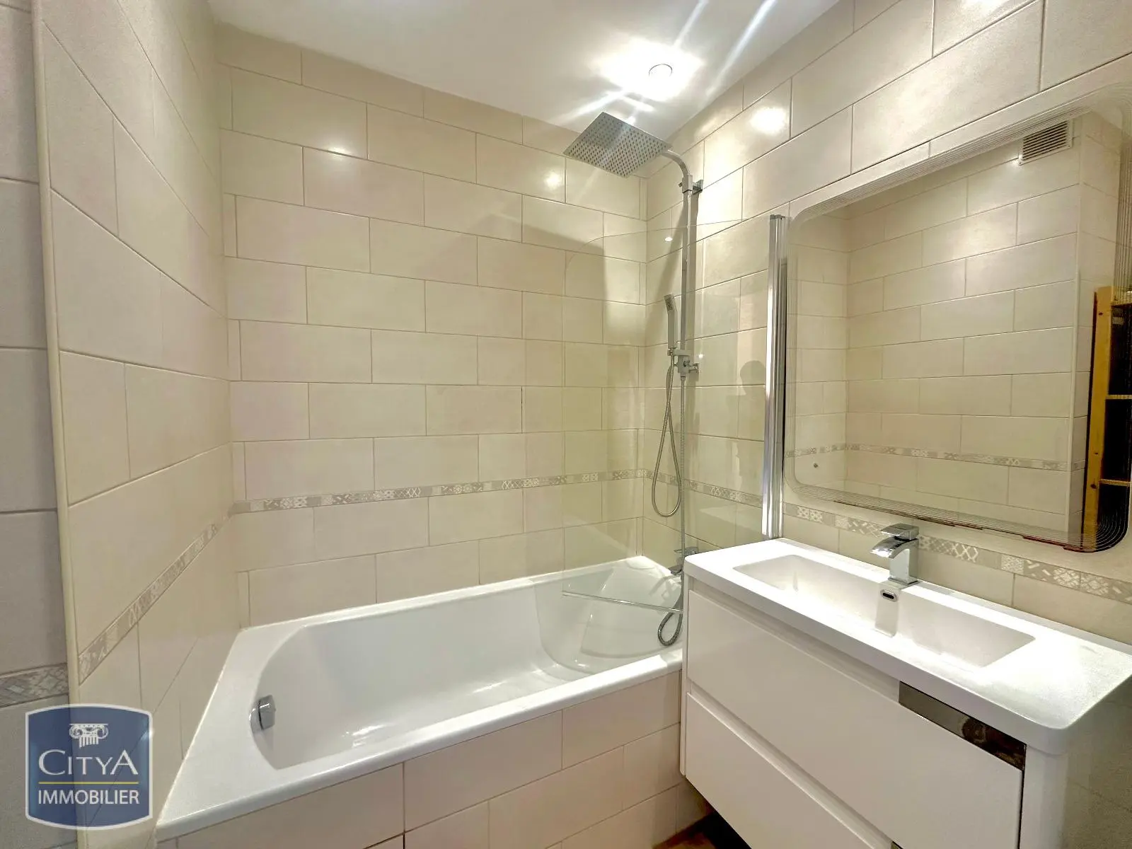 Photo 11 Appartement 4 pièces 111.15m²