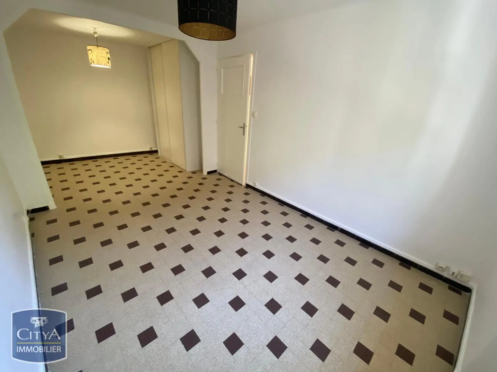 Photo 1 Appartement 1 pièce 26.56m²