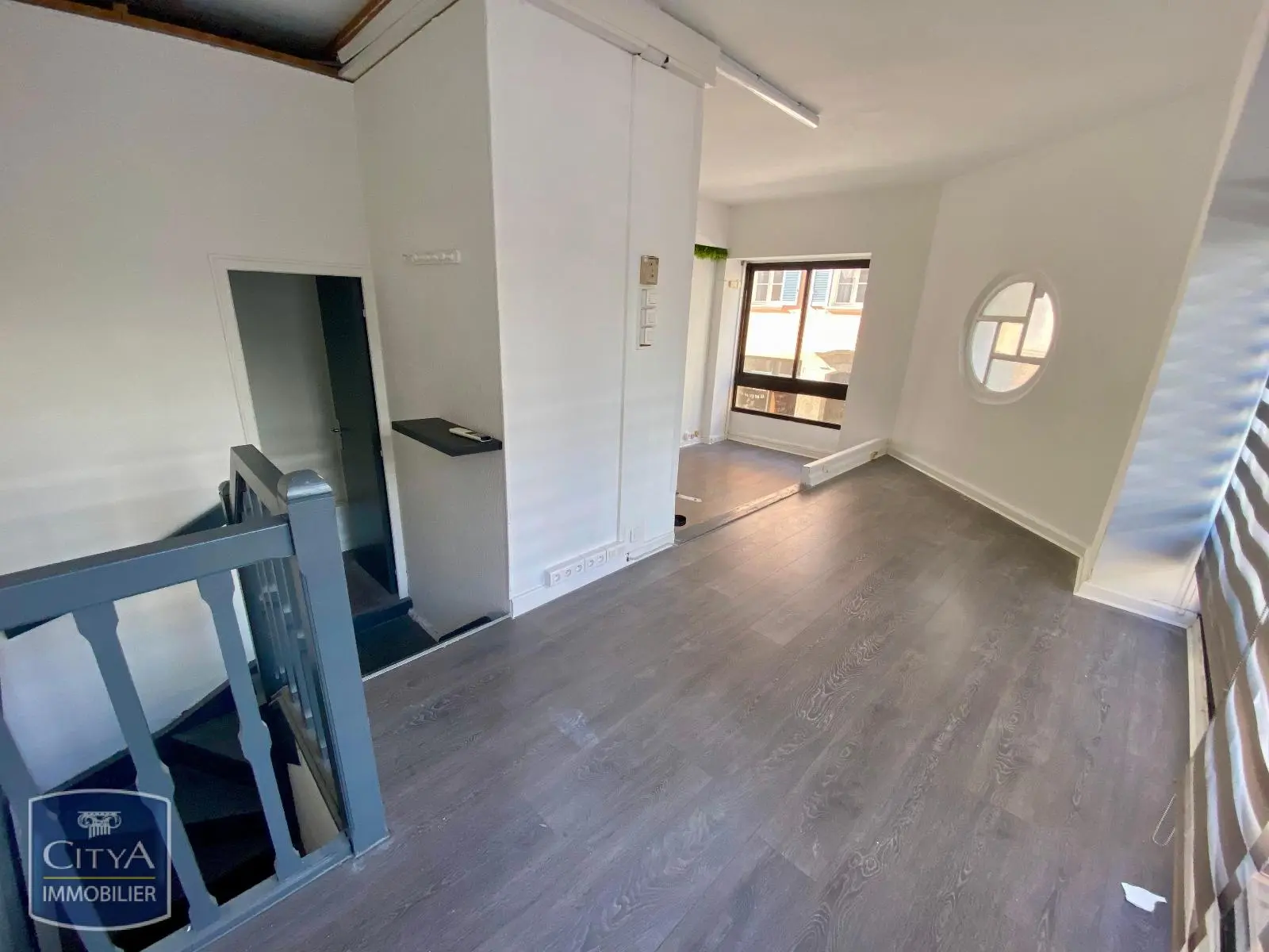 Photo 7 Local Commercial