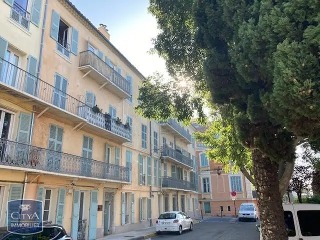 Photo 1 Appartement 1 pièce 14.89m²