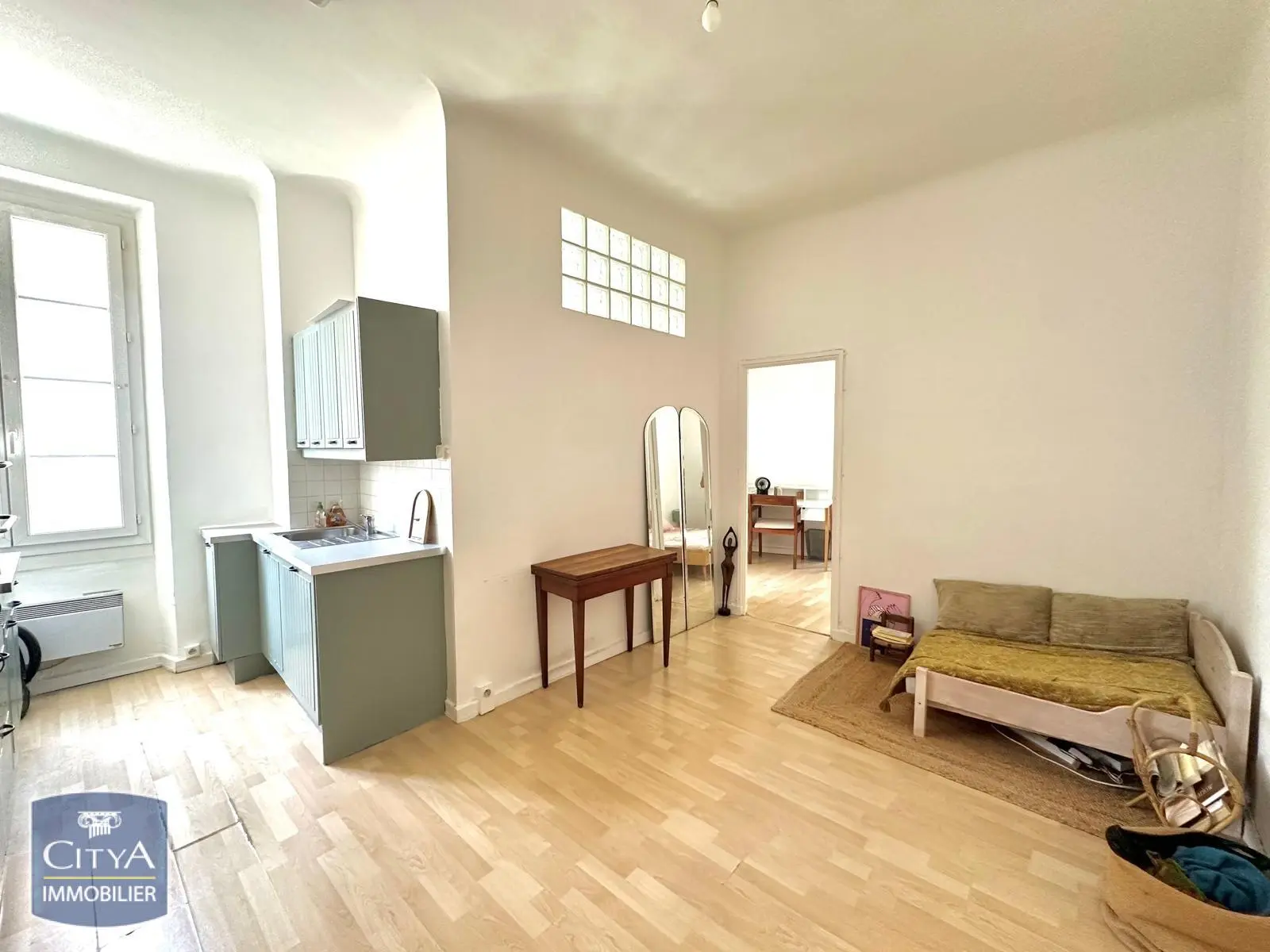 Photo 2 Appartement 2 pièces 31.58m²