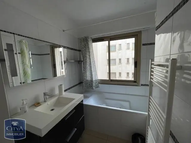 Photo 6 Local Professionnel 8m²