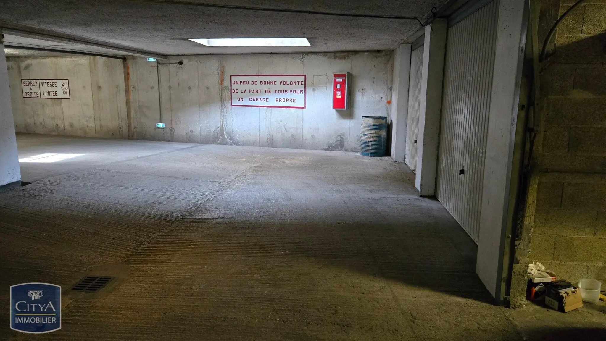 Photo 3 Parking 15.3m²
