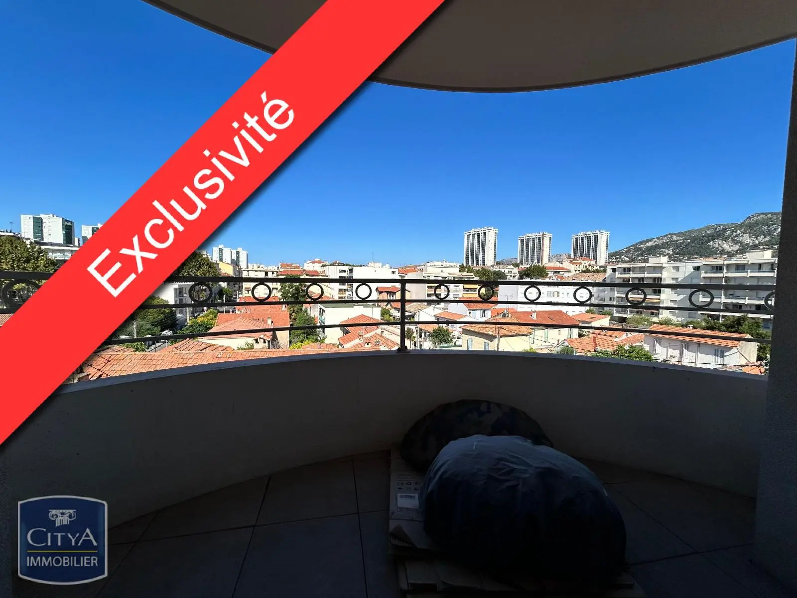 Photo 1 Appartement 1 pièce 26.4m²