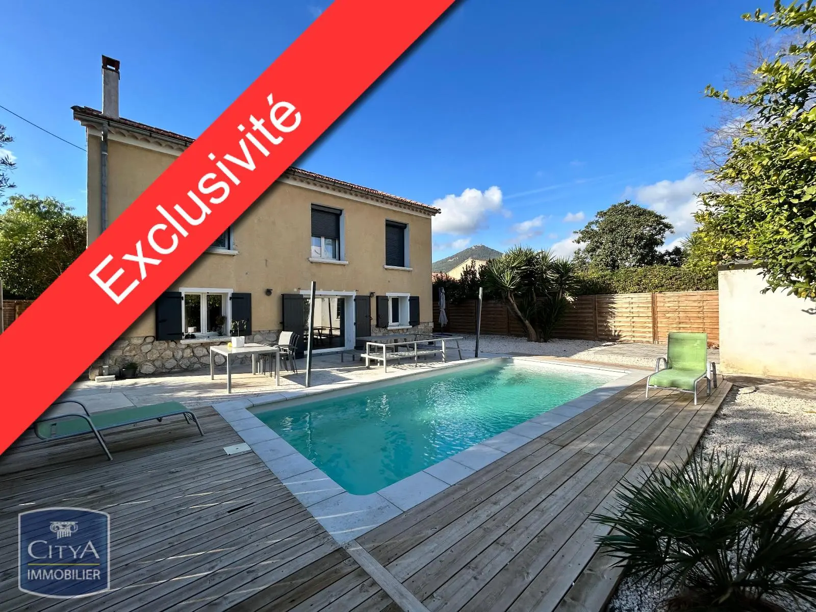 Photo 1 Maison 4 pièces 136m²