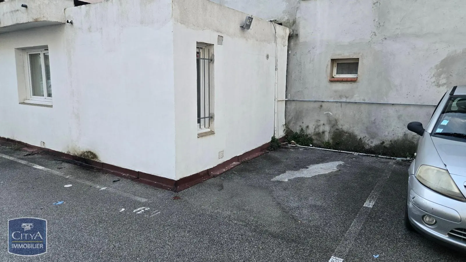 Photo 1 Parking 12m²