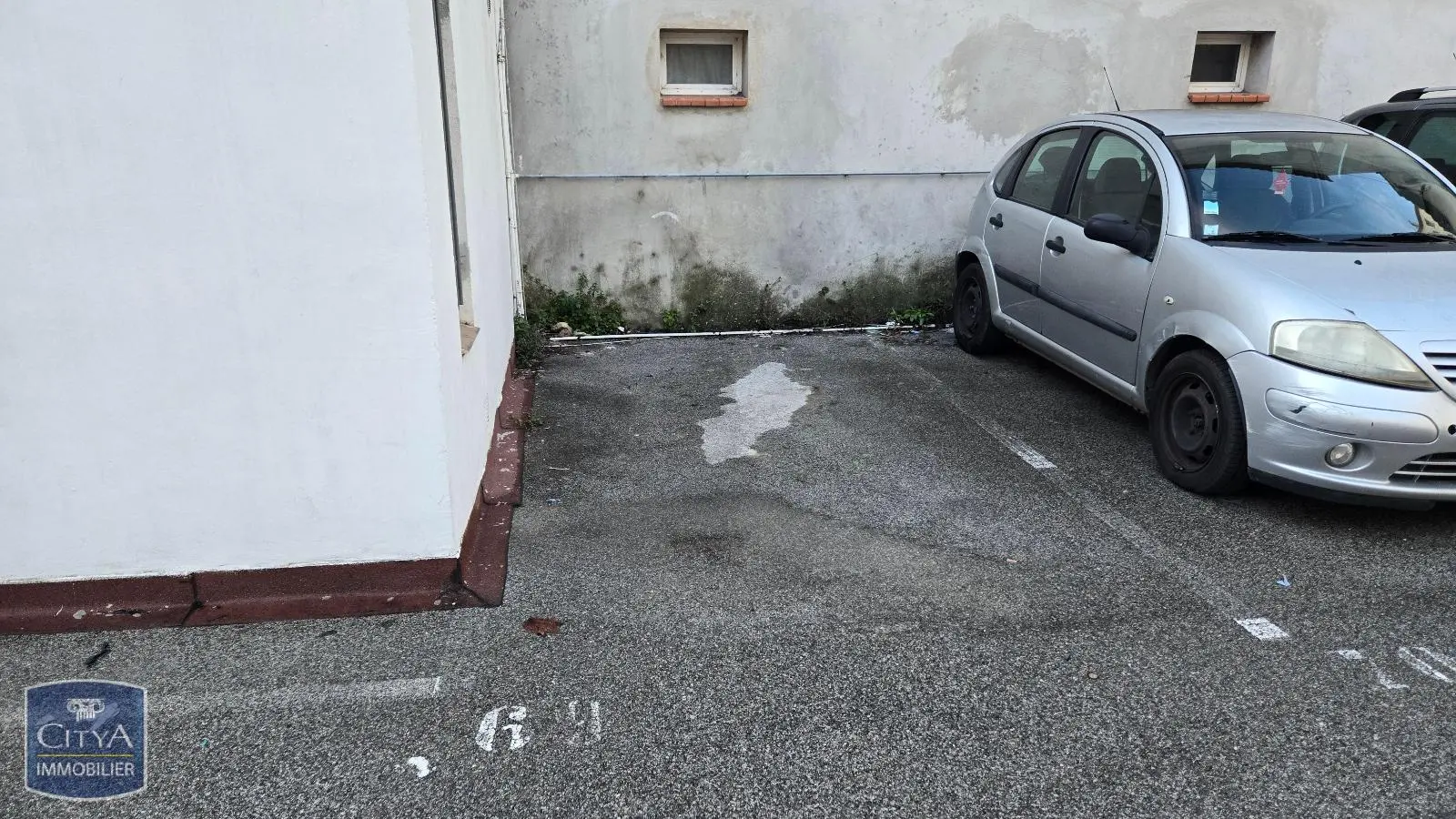 Photo 1 Parking 12m²