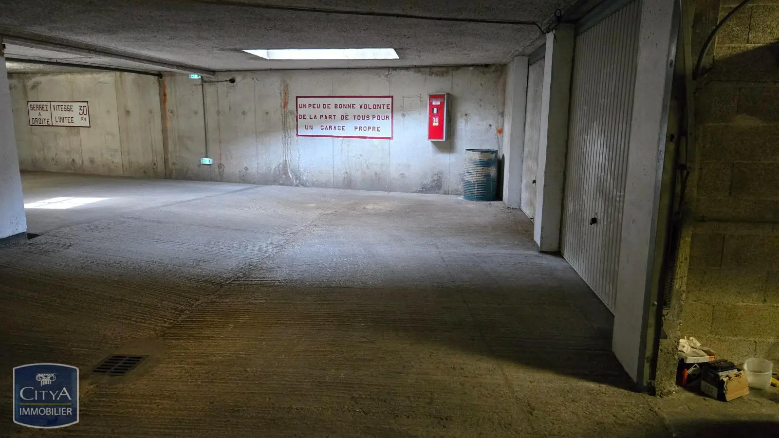 Photo 1 Parking 15.3m²