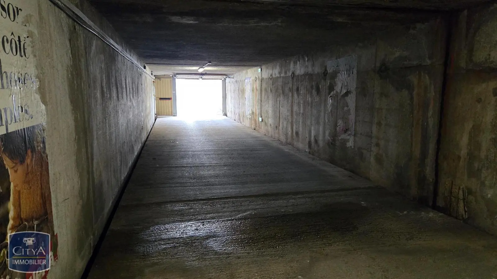 Photo 3 Parking 15.3m²