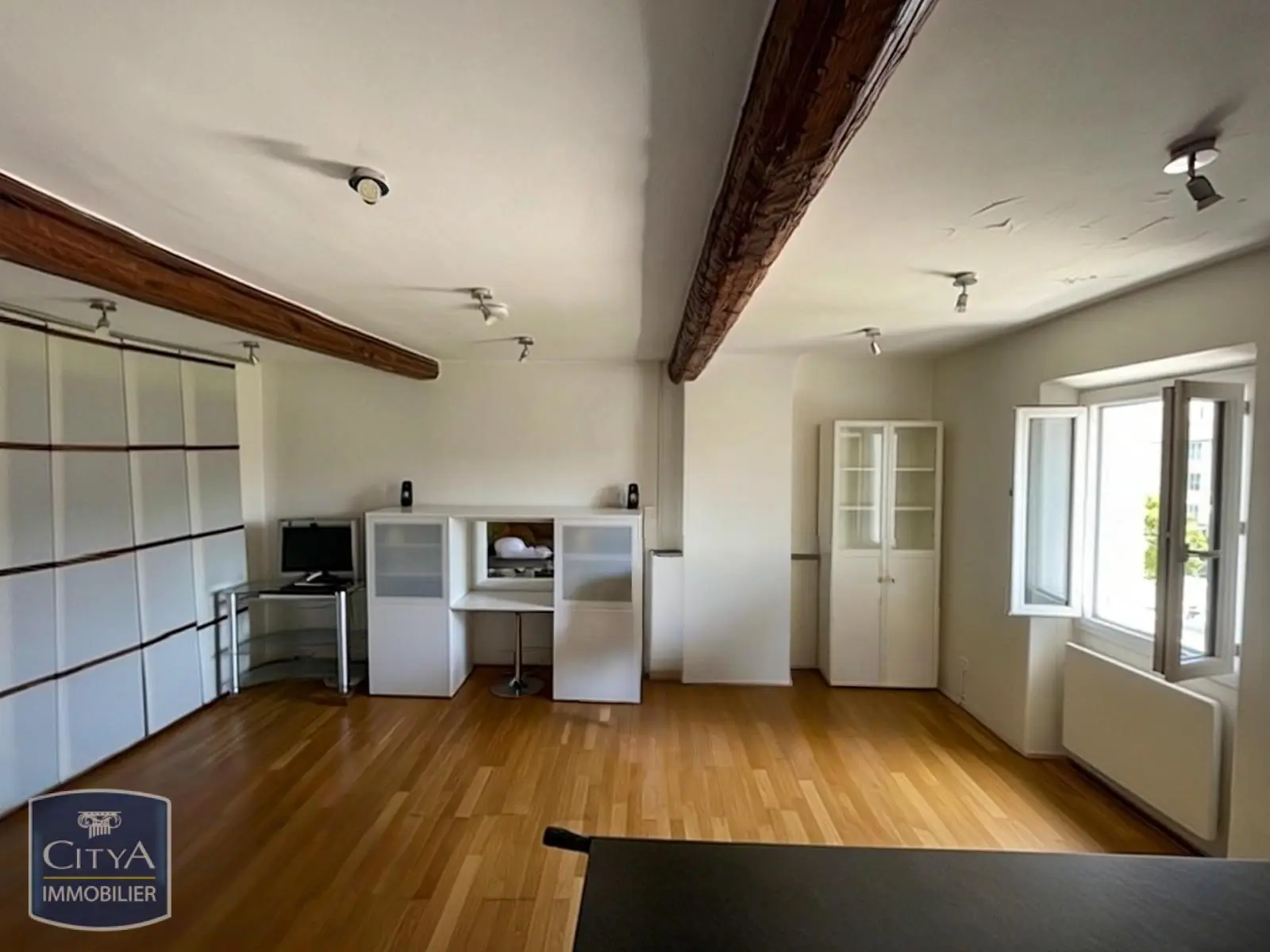 Photo 2 Appartement 1 pièce 41m²