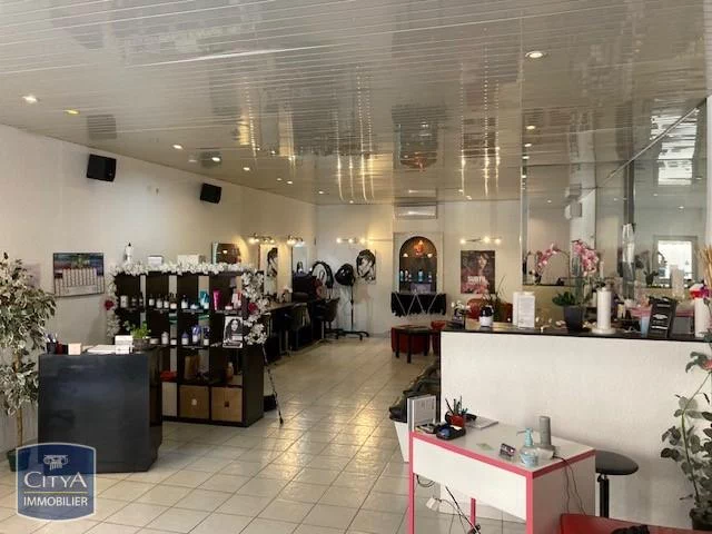 Photo Local Commercial 67m²