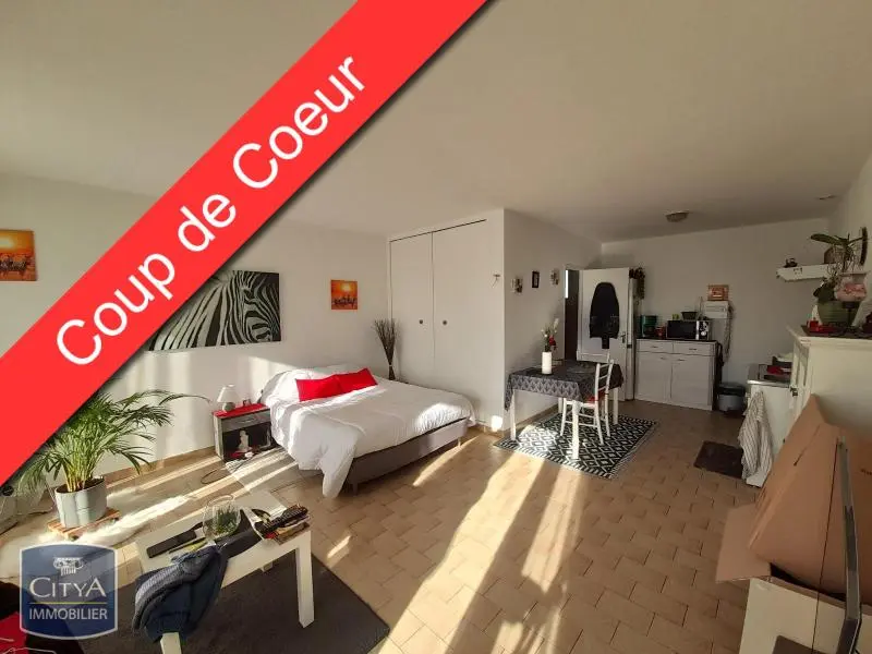 Photo 1 Appartement 1 pièce 28m²