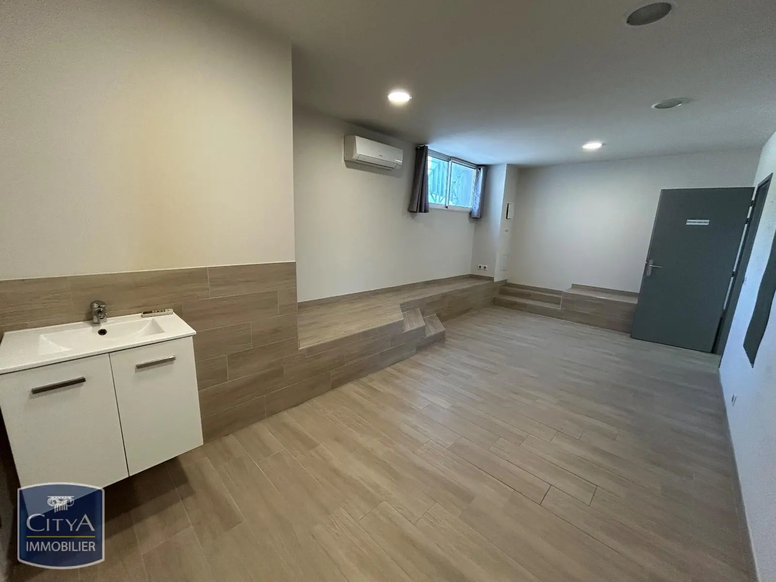 Photo 1 Local Commercial 22.72m²