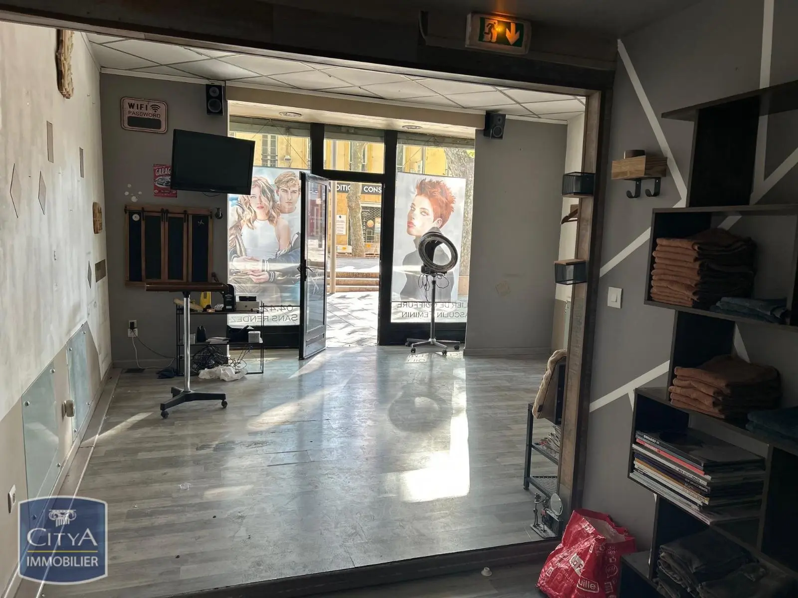 Photo 2 Local Commercial 28.1m²