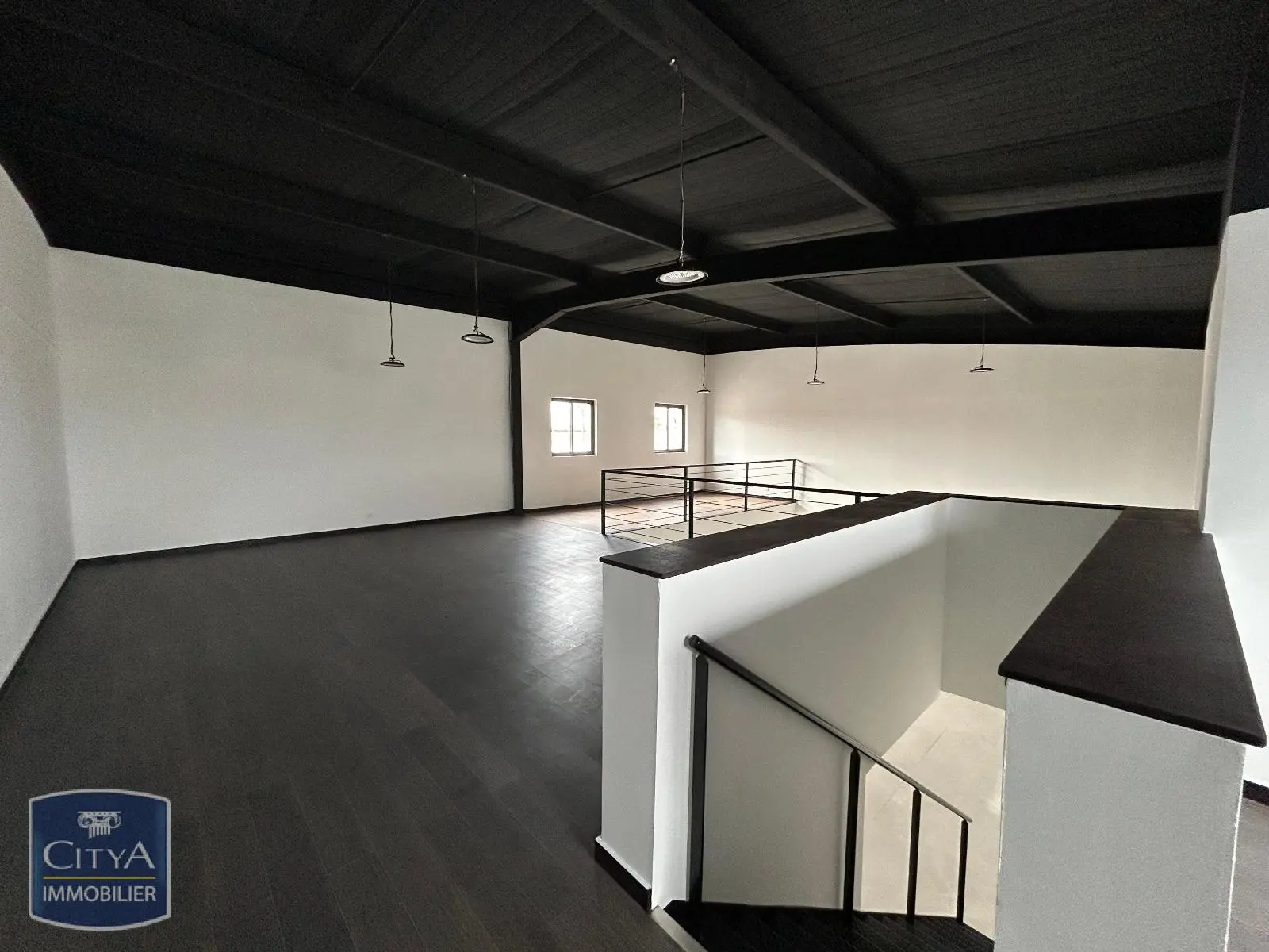 Photo 2 Local Commercial 174.71m²