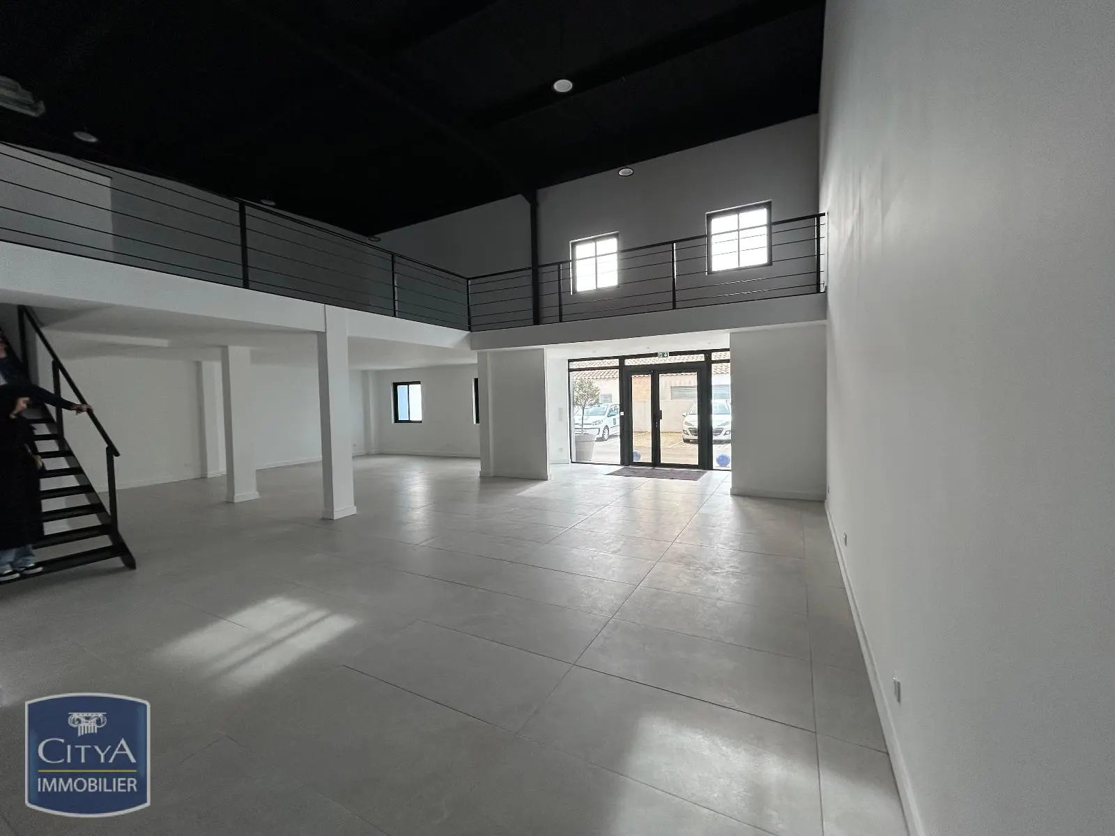 Photo 3 Local Commercial 174.71m²