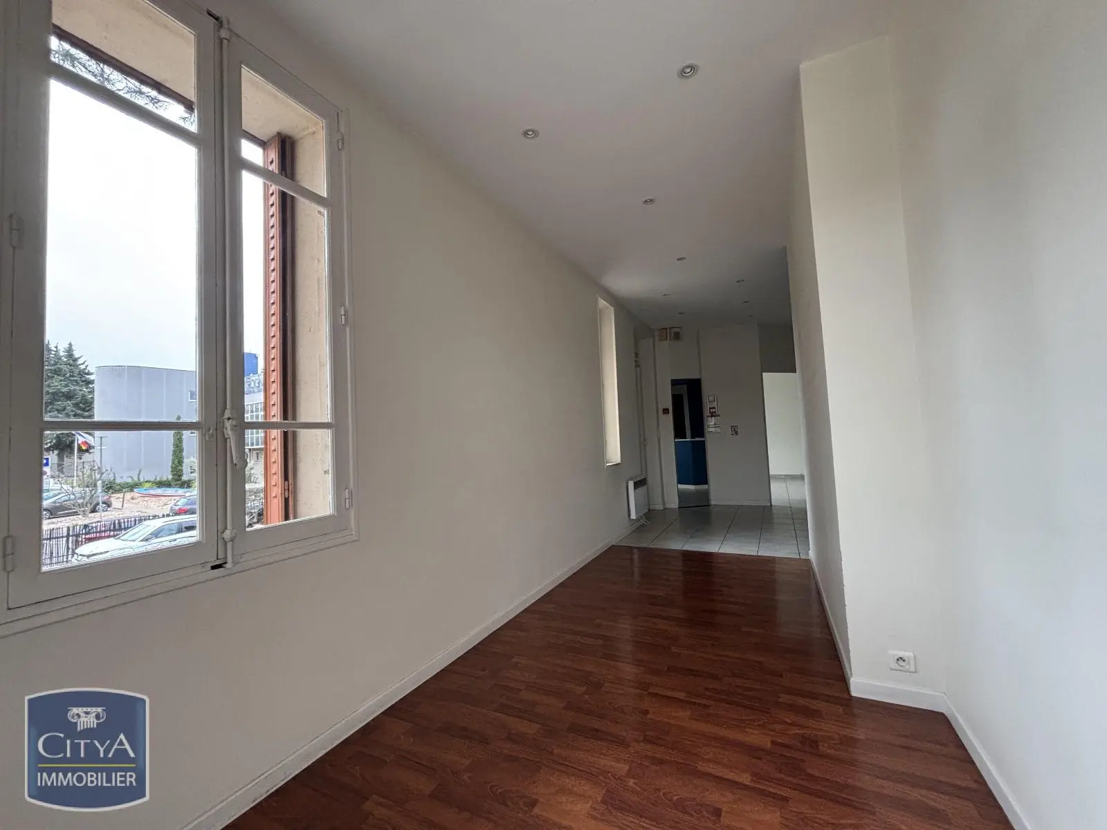 Photo 3 Local Commercial