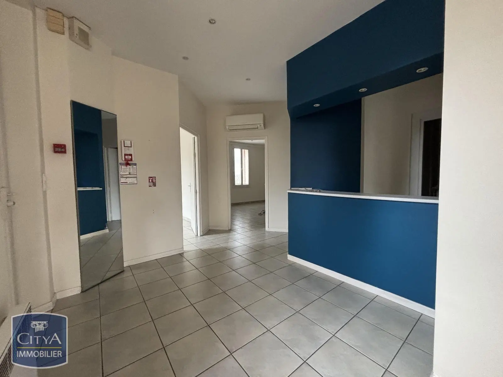 Photo 1 Local Commercial