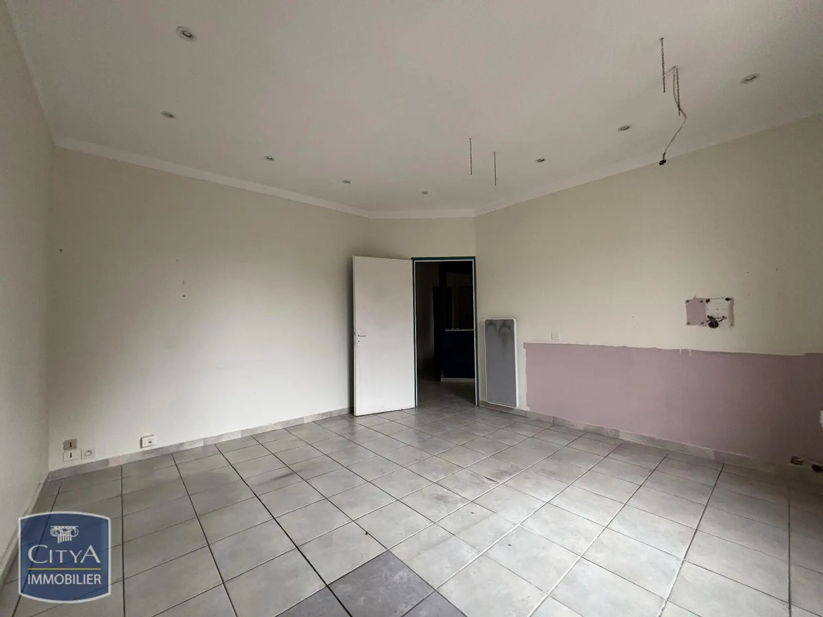 Photo 5 Local Commercial